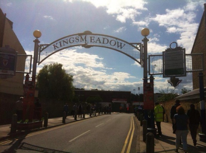 Kingsmeadow stadionpoort