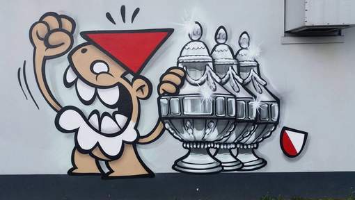 De nieuwe graffiti van de Utrechtse Kabouter, verwijzend naar de drie bekerwinsten van FC Utrecht