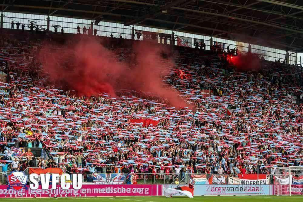 Supporters van FC Utrecht tegen FEyenoord