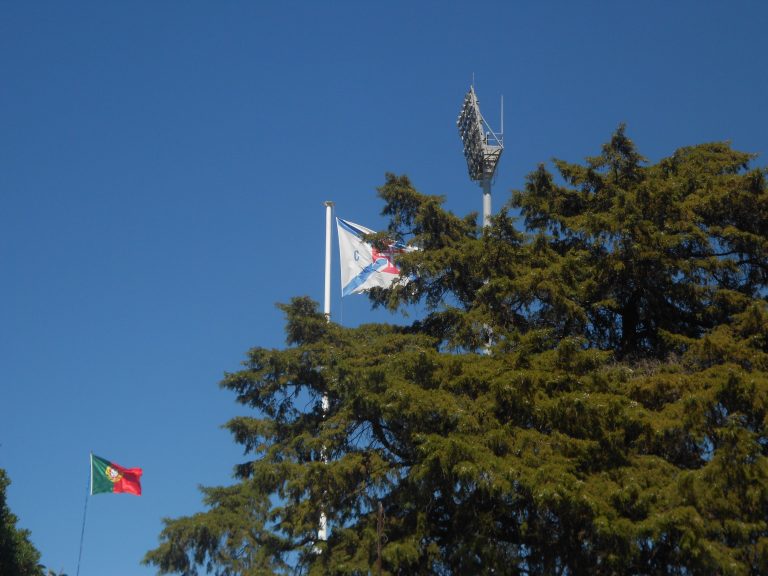Groundhoppend door Portugal #6: Bijzonder uitzicht bij Belenenses