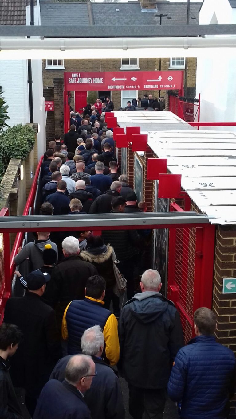 Brentford fans tevreden naar huis c Rob Jacobs