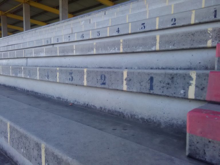 Groundhoppend door Portugal 12: het schitterende Estádio de Sào Miguel