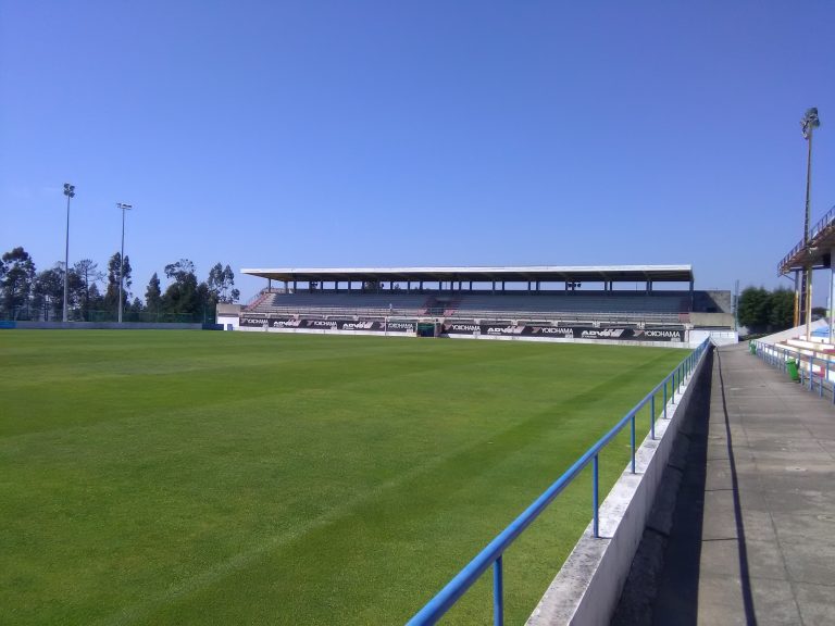 Groundhoppend door Portugal 12: het schitterende Estádio de Sào Miguel