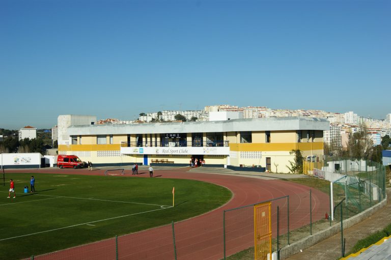 Groundhoppend door Portugal #21: De Koninklijke van Queluz