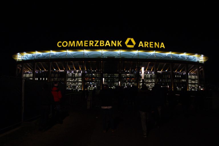 Eintracht Frankfurt brengt het vuurwerk in de Europa League