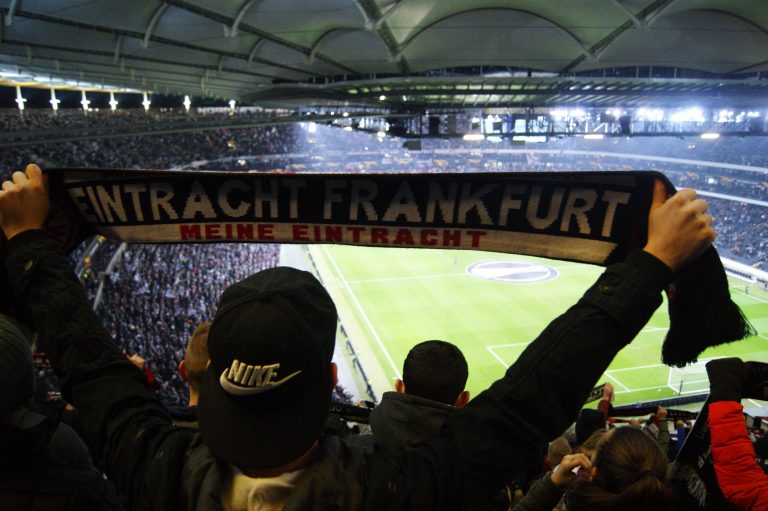 Eintracht Frankfurt brengt het vuurwerk in de Europa League