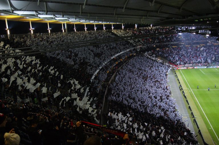 Eintracht Frankfurt brengt het vuurwerk in de Europa League