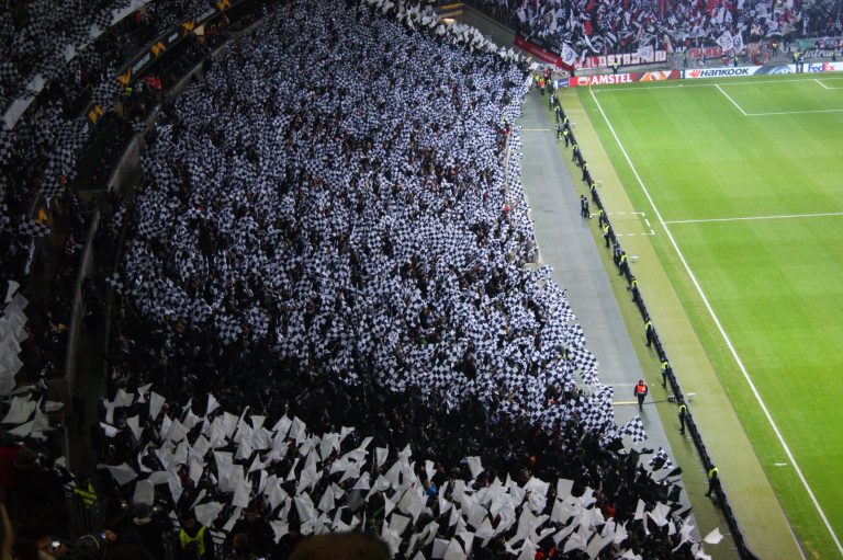 Eintracht Frankfurt brengt het vuurwerk in de Europa League