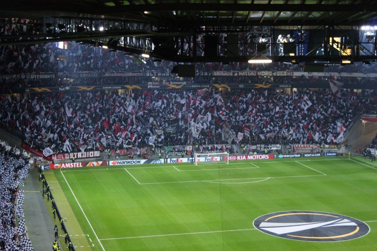 Eintracht Frankfurt brengt het vuurwerk in de Europa League