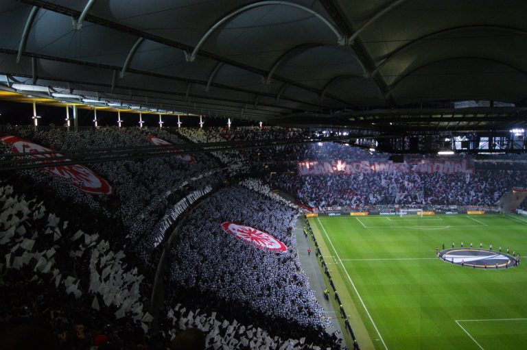Eintracht Frankfurt brengt het vuurwerk in de Europa League