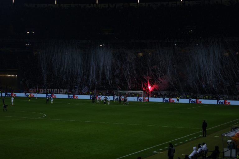 Eintracht Frankfurt brengt het vuurwerk in de Europa League