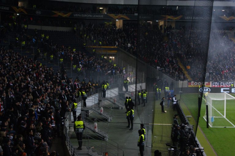 Eintracht Frankfurt brengt het vuurwerk in de Europa League