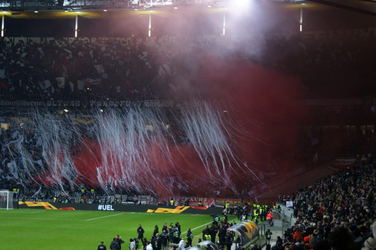 Eintracht Frankfurt brengt het vuurwerk in de Europa League