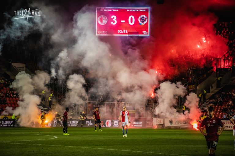 Slavia sloopt Sparta