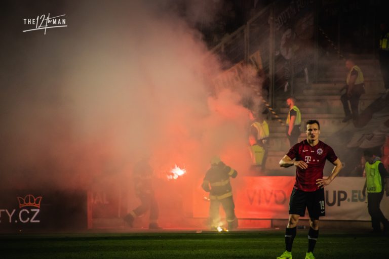 Slavia sloopt Sparta