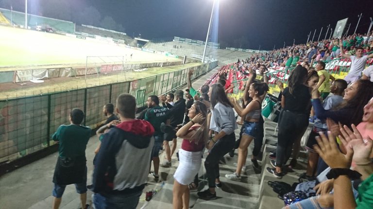In de Hekken Botev Vratsa pubermeisjes min