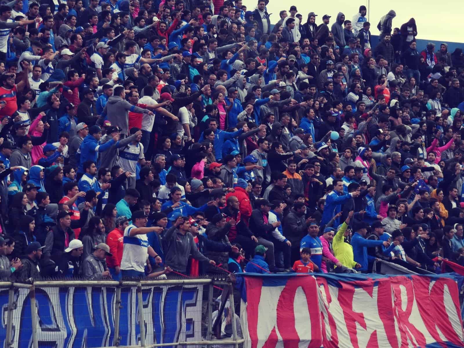 Ingezonden: Club Deportivo Universidad Católica – “Cruzadores”