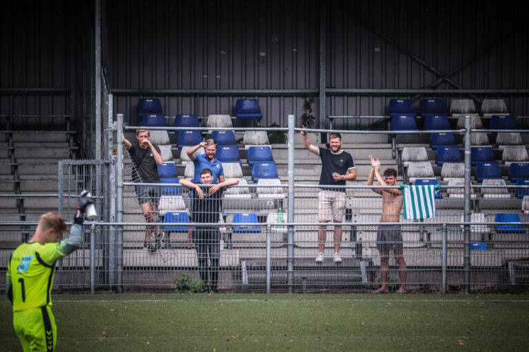 Voetbalsupporters lijken meer voor het amateurvoetbal te gaan kiezen