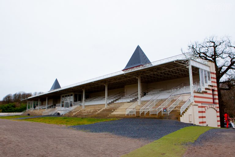 Hippodrome 1 van 24
