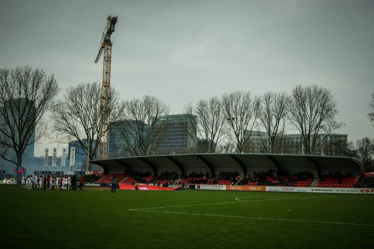 AFC: voetballen midden op de Zuidas