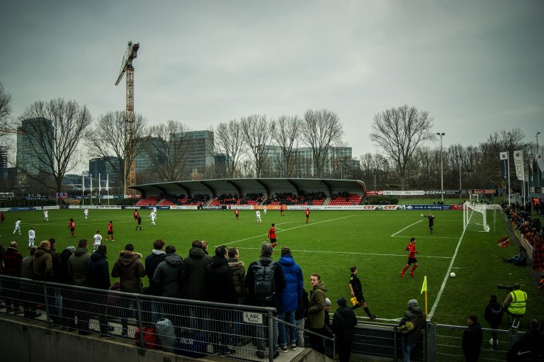 AFC: voetballen midden op de Zuidas
