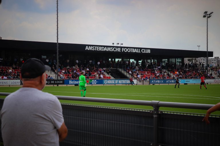 AFC: voetballen midden op de Zuidas
