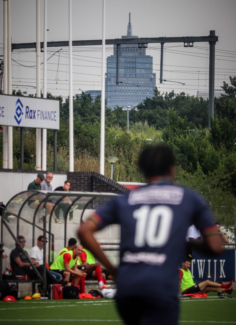 AFC: voetballen midden op de Zuidas