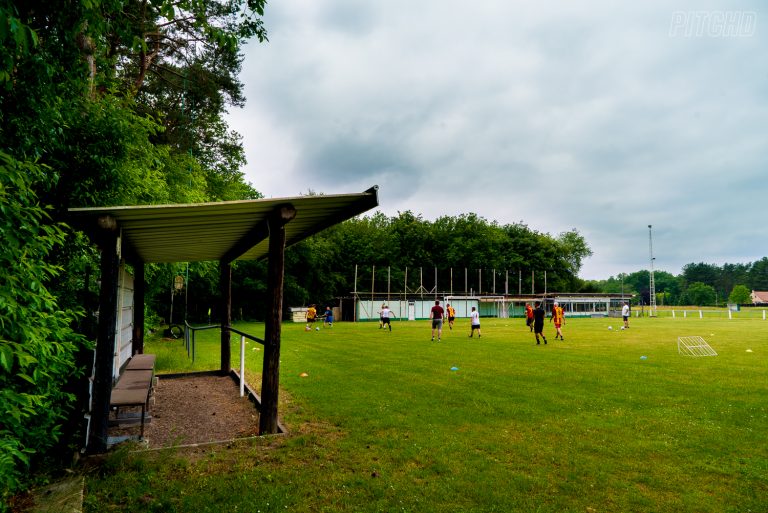 VV Adler 4 van 18