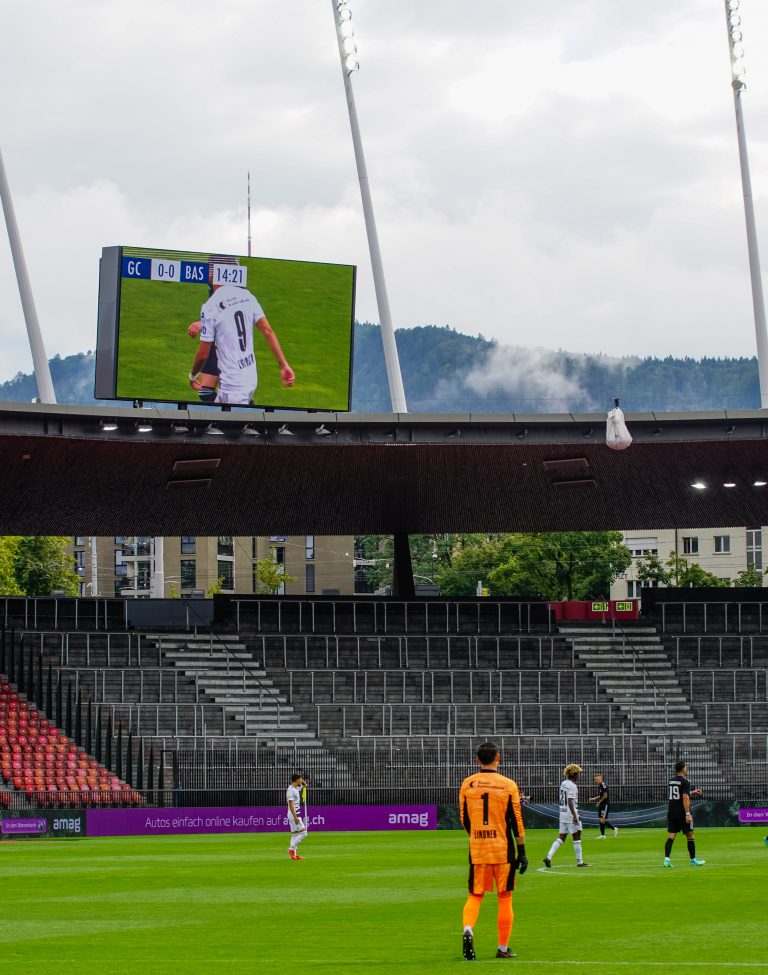 Sfeervol duel tussen Grashopper en FC Basel ondanks boycot