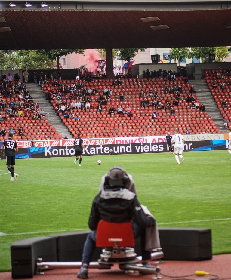 Sfeervol duel tussen Grashopper en FC Basel ondanks boycot