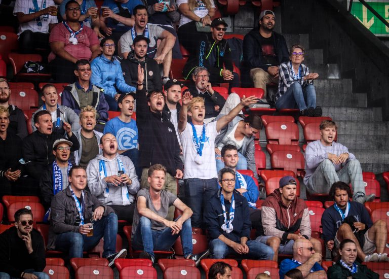Sfeervol duel tussen Grashopper en FC Basel ondanks boycot