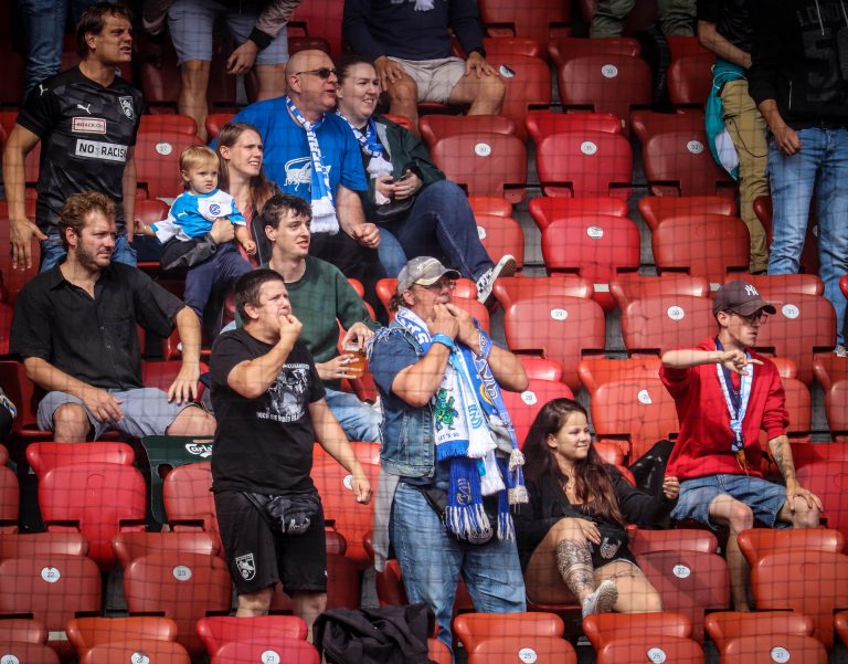 Sfeervol duel tussen Grashopper en FC Basel ondanks boycot