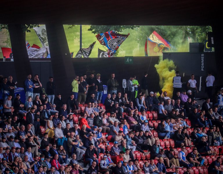 Sfeervol duel tussen Grashopper en FC Basel ondanks boycot
