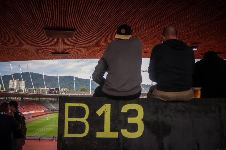 Sfeervol duel tussen Grashopper en FC Basel ondanks boycot