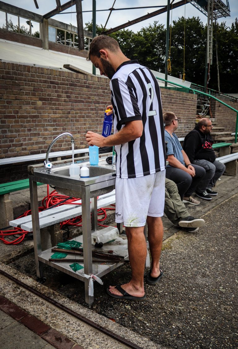 Eindelijk weer voetbal op de Wageningse Berg