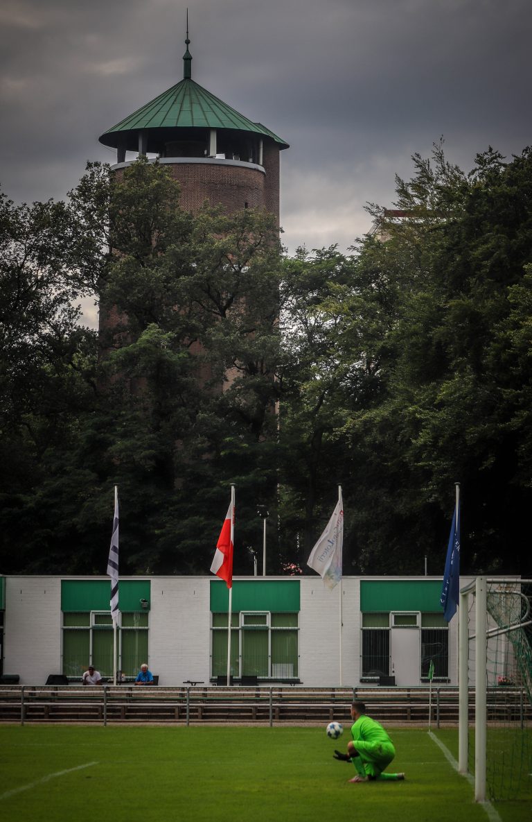 Eindelijk weer voetbal op de Wageningse Berg