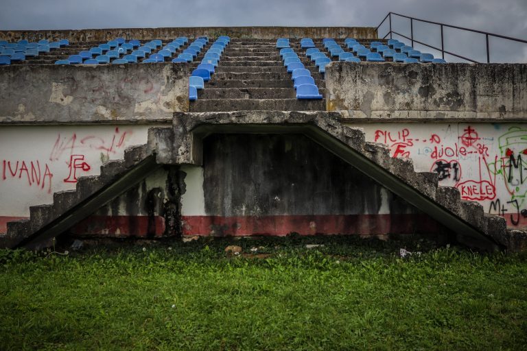 Stadion Bratunac: veel mensen zijn gedeporteerd en later vermoord