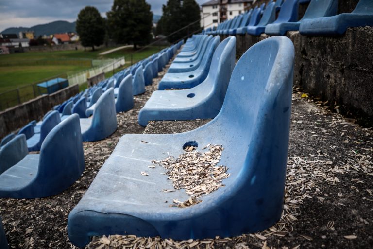 Stadion Bratunac: veel mensen zijn gedeporteerd en later vermoord