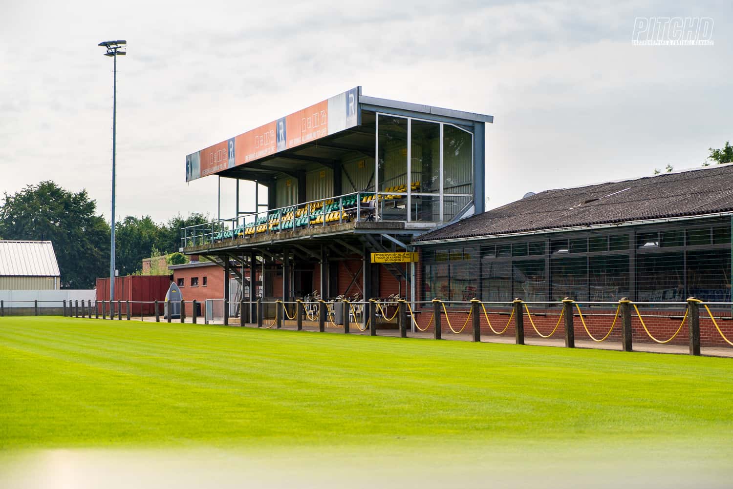 Groots voetbal in het kleine Sint-Lenaarts