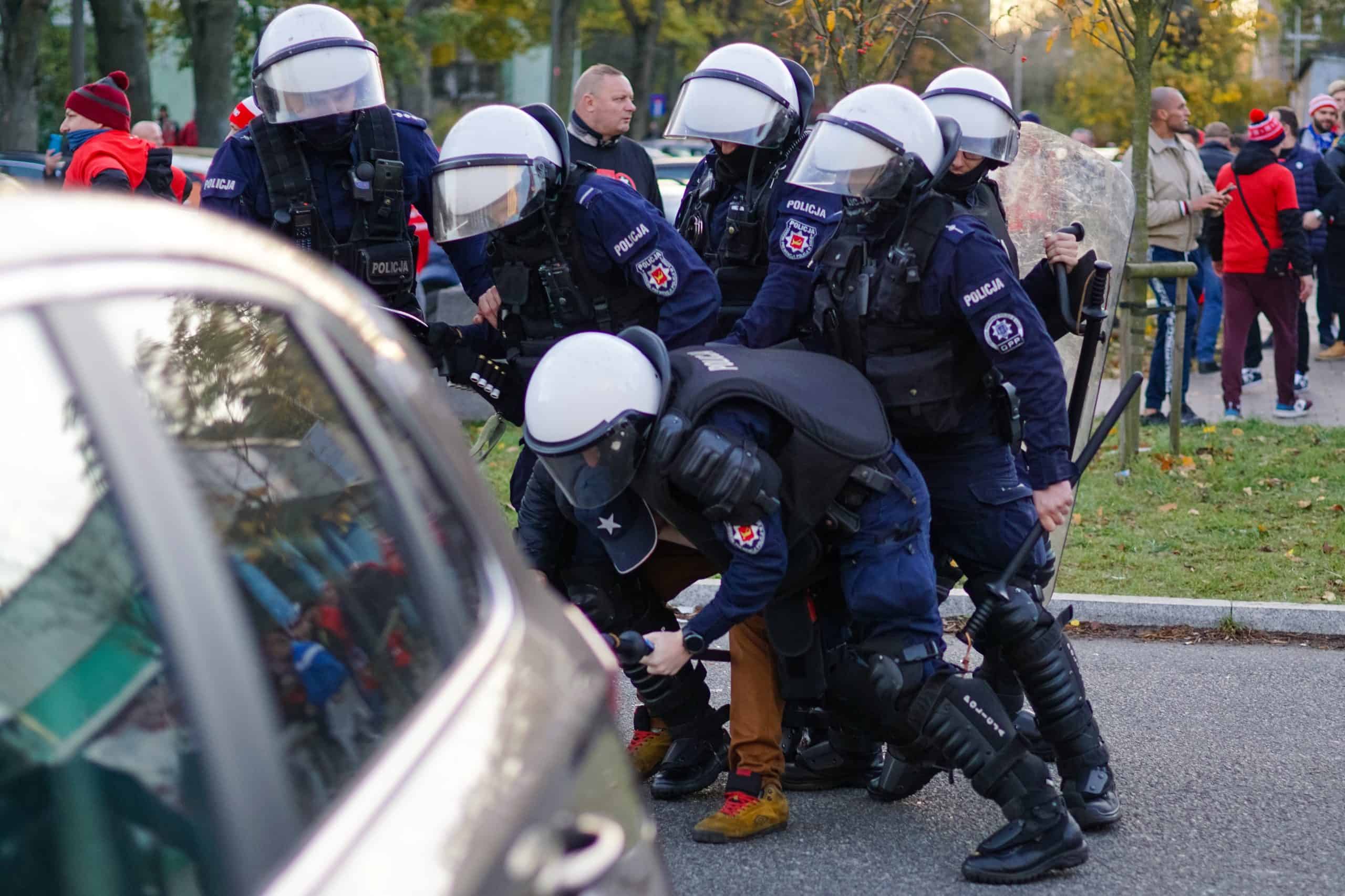 Lodz derby Hooligans zorgen voor bizarre middag bij intense burenruzie