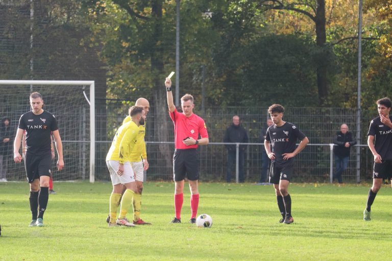SV Walcheren verslaat GPC Vlissingen in derby vol pyro