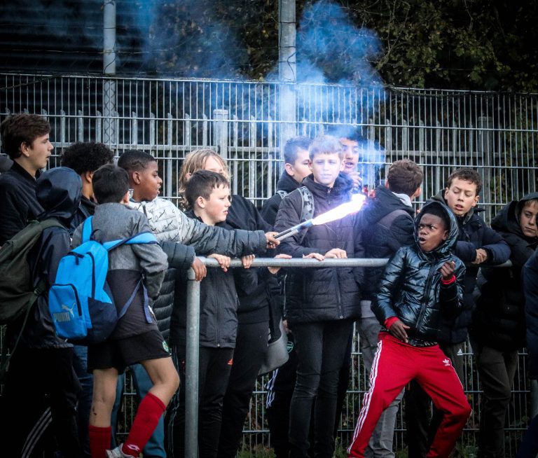 SV Walcheren verslaat GPC Vlissingen in derby vol pyro