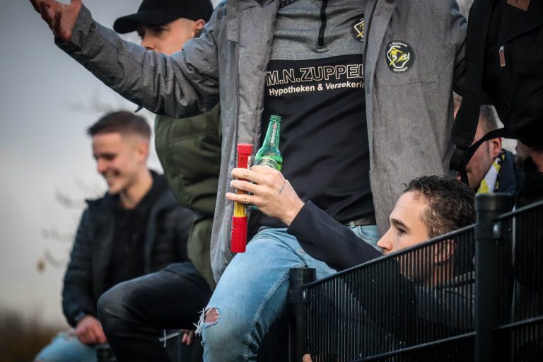 SV Walcheren verslaat GPC Vlissingen in derby vol pyro
