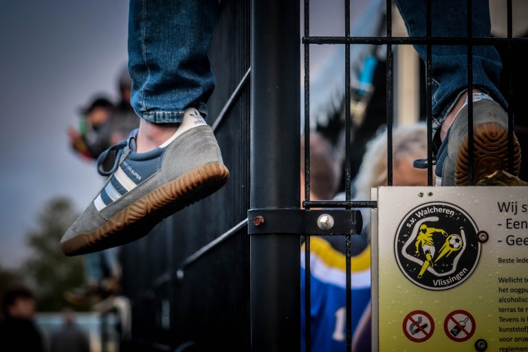 SV Walcheren verslaat GPC Vlissingen in derby vol pyro