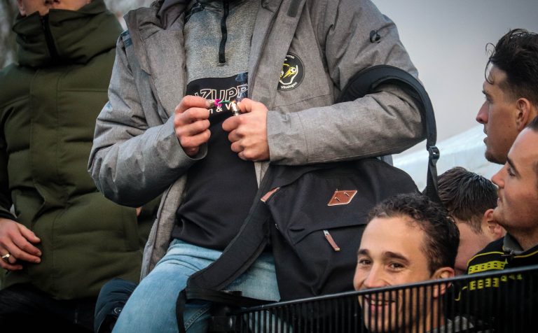 SV Walcheren verslaat GPC Vlissingen in derby vol pyro
