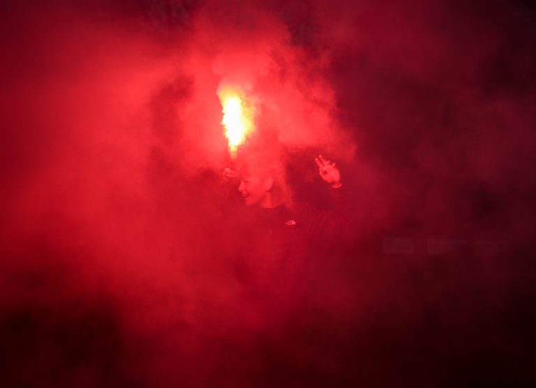 SV Walcheren verslaat GPC Vlissingen in derby vol pyro