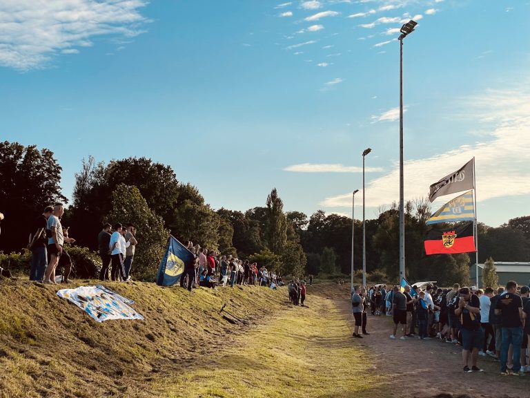 Tussen hoop, vrees en Duitse voetbalcult bij 1. FC Düren