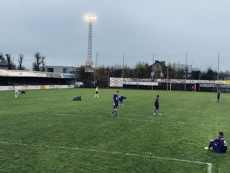 Spektakelstuk op unieke voetbalgrond in Dendermonde
