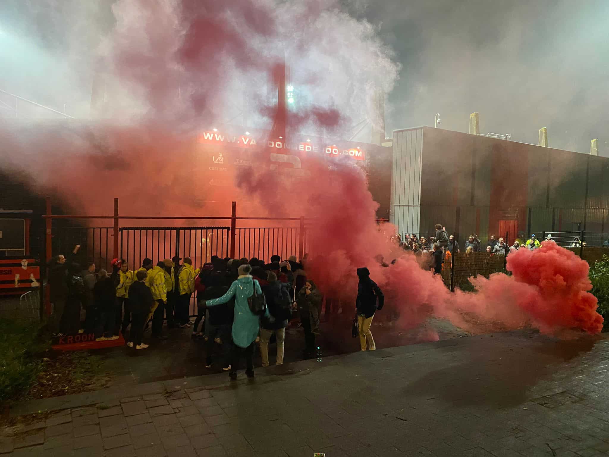 Voetbal is er voor de fans? Niet in Rotterdam!
