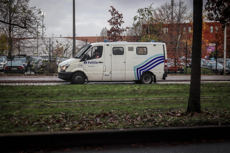 Royal Antwerp: Den derby van ’t Stad leidt tot bizarre taferelen